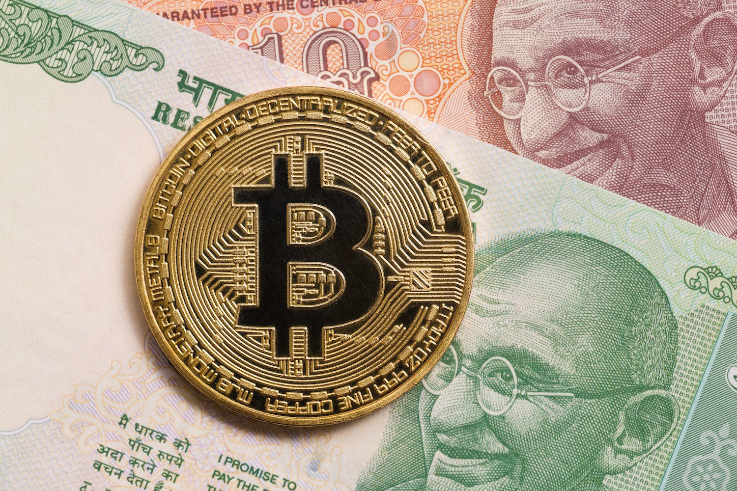 دادگاه عالی هند خواستار روشن شدن موضع دولت در قبال بیتکوین شد BTC and rupees 26, مرداد 1405 موضع دولت در قبال بیتکوین