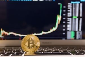 CNN money نمودار قیمت لحظه ای بیتکوین را در صفحه ای اختصاصی نمایش می دهد. 