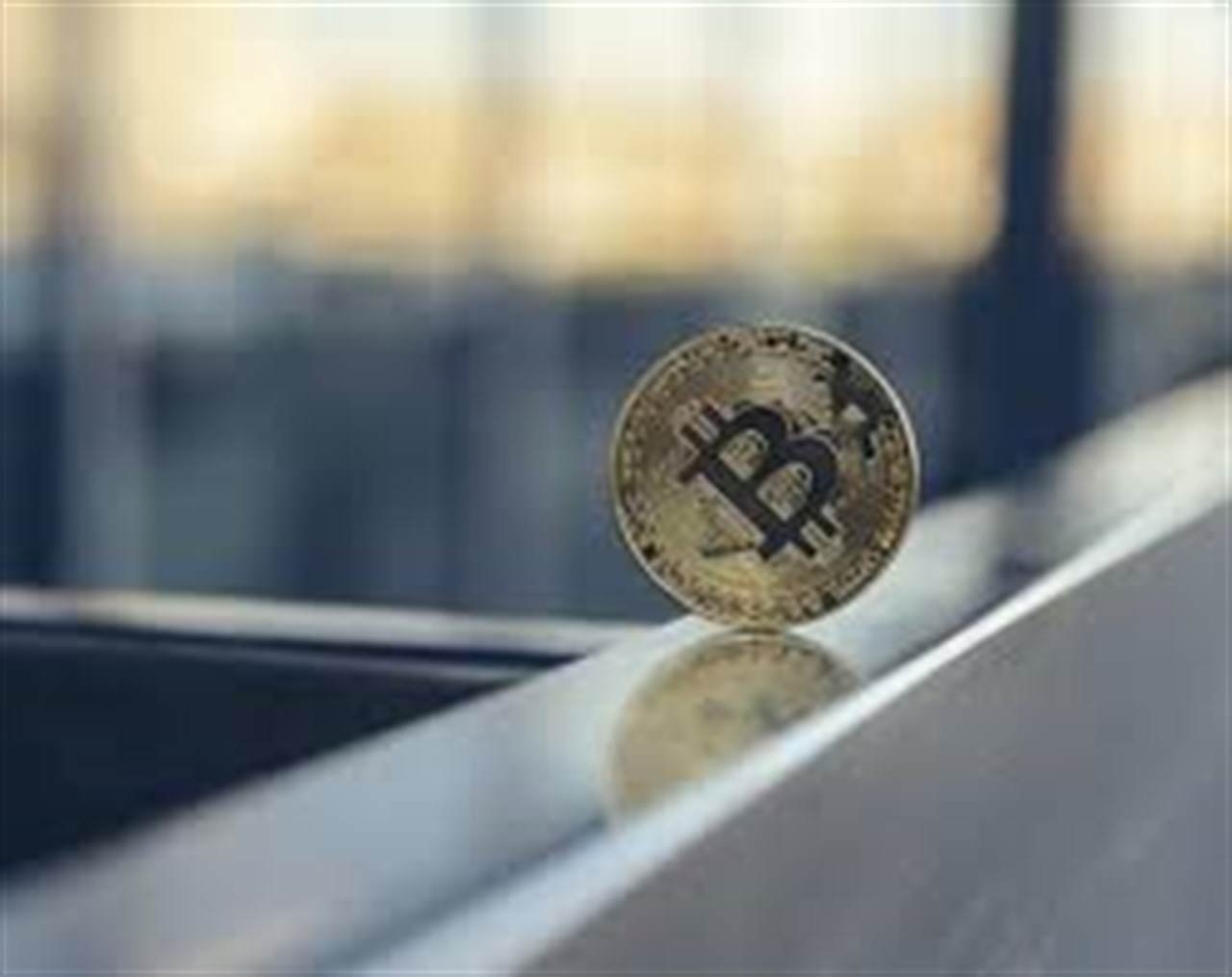 روند صعودی ضعیف شد؛ قیمت بیت کوین به زیر ۸۰۰۰ دلار رسید!