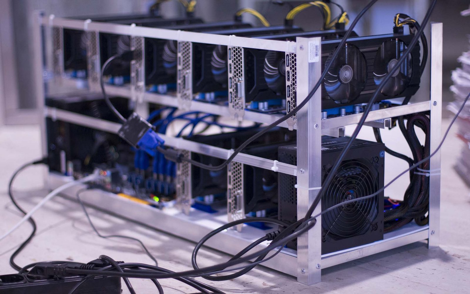دستگاههای استخراج با پرداخت عوارض و جرایم قانونی تعیین تکلیف میشوند pix bitcoin mining 14, مرداد 1405 دستگاههای استخراج با پرداخت عوارض و جرایم قانونی تعیین تکلیف میشوند
