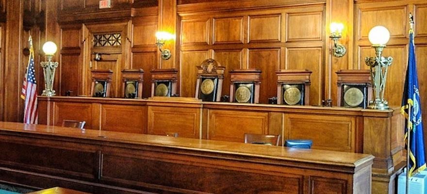 تلگرام حق عرضهی گرام را داخل یا خارج از خاک ایالات متحده ندارد! Courtroom 880x400 1 17, مرداد 1405 تلگرام حق عرضهی گرام را داخل یا خارج از خاک ایالات متحده ندارد!