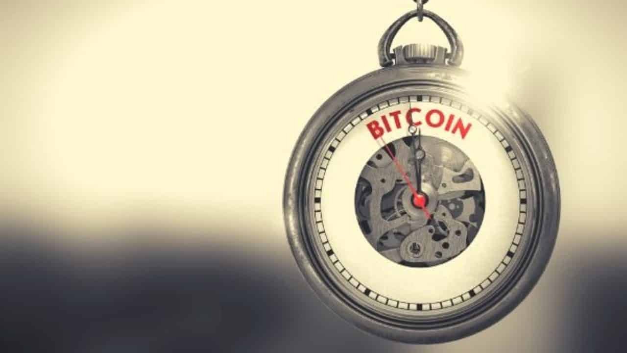 یک میلیارد دلار قرارداد اختیار بیتکوین فردا منقضی خواهد شد bitcoin clock min 1280x720 2 14, مرداد 1405 یک میلیارد دلار قرارداد اختیار بیتکوین فردا منقضی خواهد شد