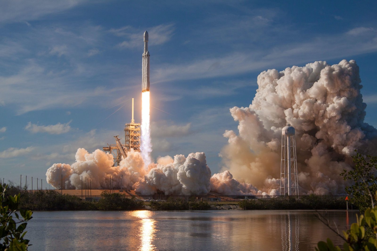 راهاندازی رسمی توکن CRV توسط صرافی غیرمتمرکز Curve spacex OHOU 5UVIYQ unsplash scaled 1 21, مرداد 1405 راهاندازی رسمی توکن CRV توسط صرافی غیرمتمرکز Curve