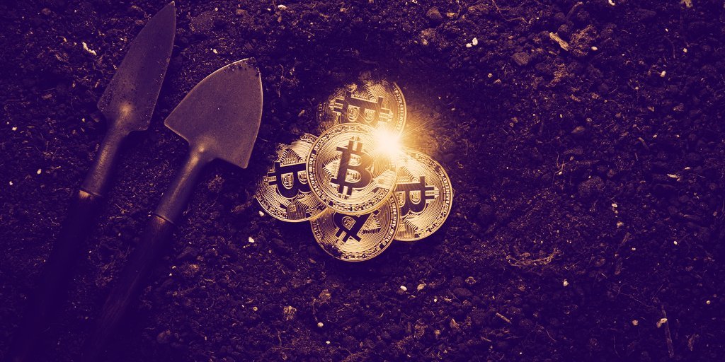 ماینرهای بیت کوین در یک ماه ۳۵۳ میلیون دلار درآمد کسب کردند