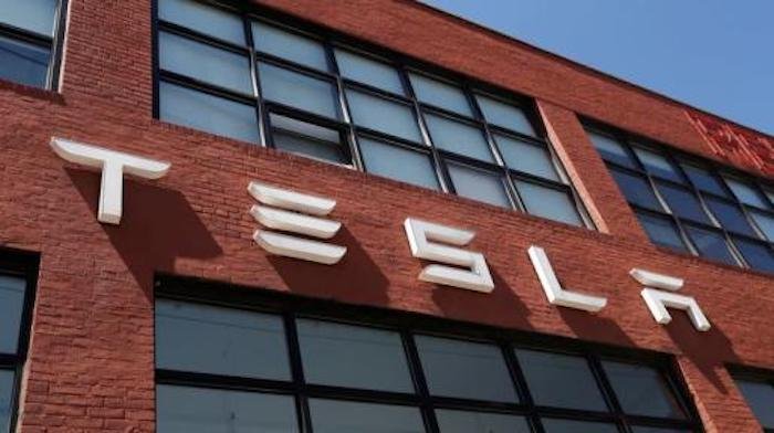 تسلا با فروش ۱۰ درصد از بیتکوینهایش سود هنگفتی به دست آورد tesla coiniran 14, مرداد 1405 تسلا کوین ایران