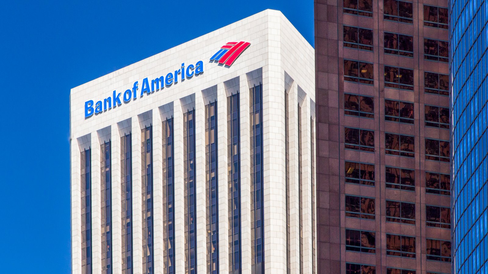 Bank of America استفاده‌ از قراردادهای آتی بیت‌کوین را برای برخی از مشتریان خود ممکن ساخت