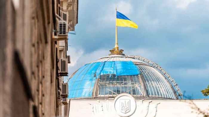 اوکراین داراییهای رمز ارزی و مجازی را تصویب و قانونی میکند Ukraine Legalizes Crypto CoinIran 16, مرداد 1405 داراییهای رمز ارزی - کوین ایران