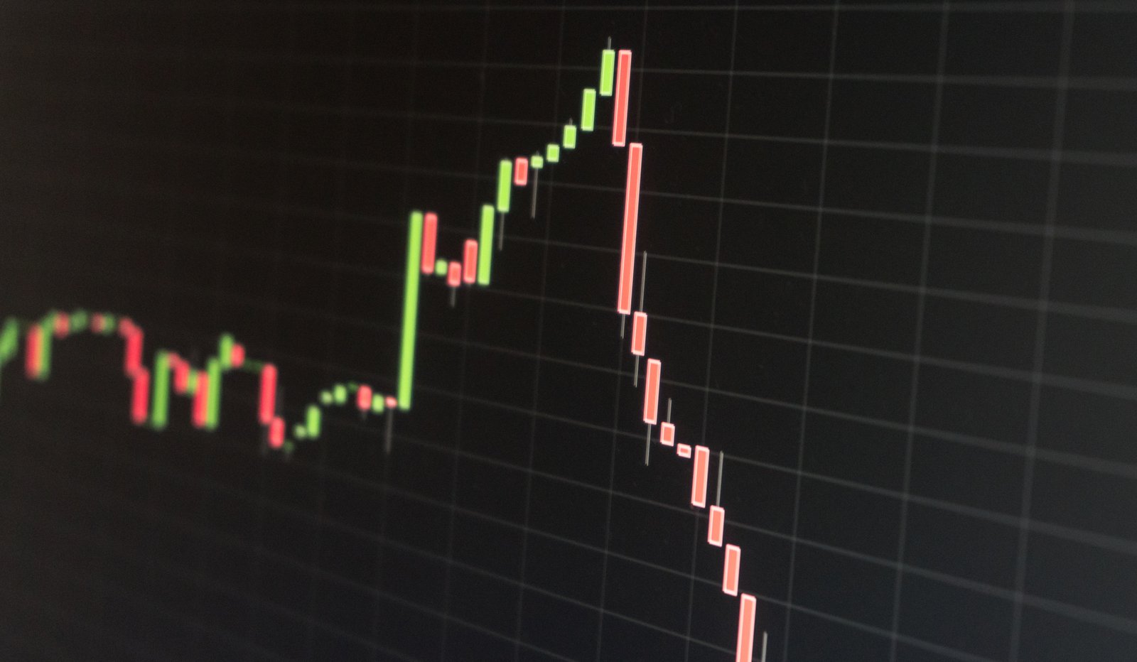 سقوط آنی قیمت بیت‌کوین به 28.8 هزار دلار در صرافی Huobi