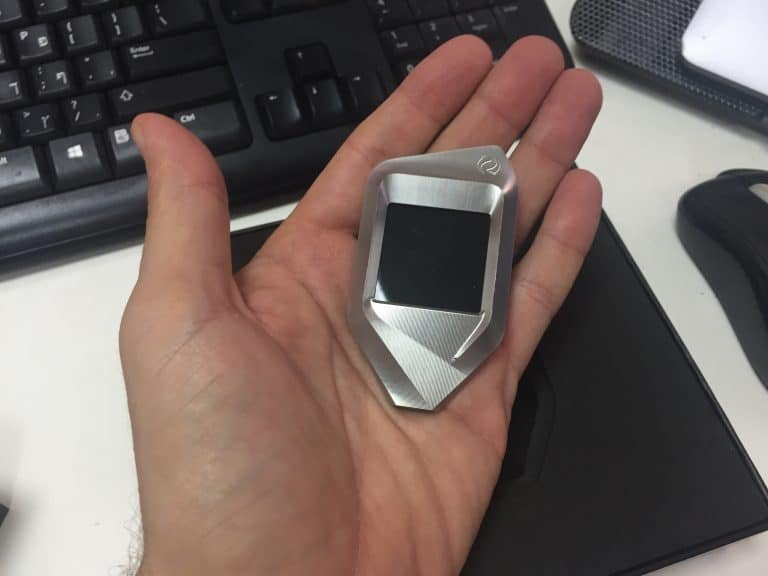 کیف‌پول Trezor T نسخۀ Corazon